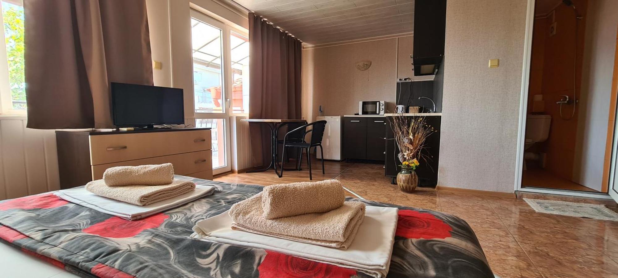Sineva Guest House Равда Экстерьер фото